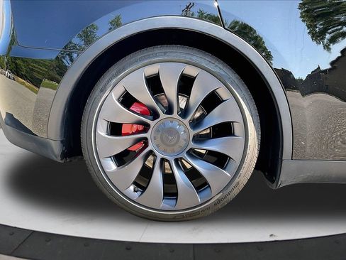 Used 2025 Tesla Model Y Performance AWD/4WD image 38