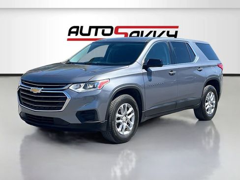 Used 2019 Chevrolet Traverse LS FWD image 3