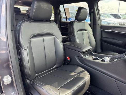 New 2025 Jeep Grand Cherokee L Limited w/ Trailer Tow Package image 34