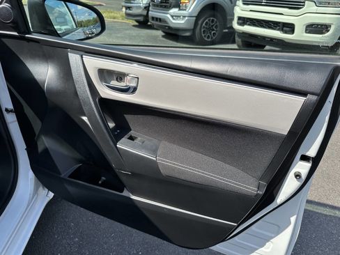 Used 2019 Toyota Corolla LE image 15