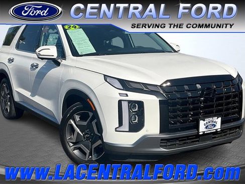 Used 2024 Hyundai Palisade Limited image 1