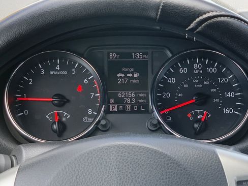 Used 2013 Nissan Rogue SV w/ Premium Pkg image 8