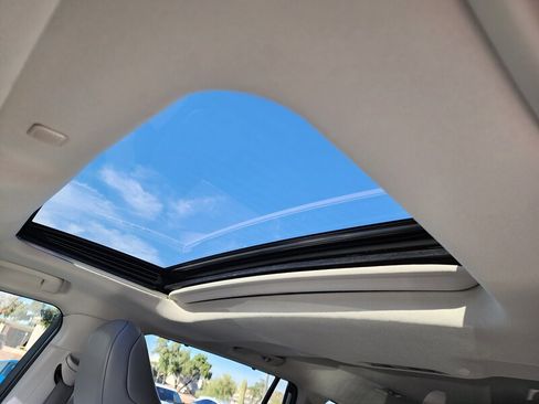 Used 2022 Toyota Highlander XLE image 60