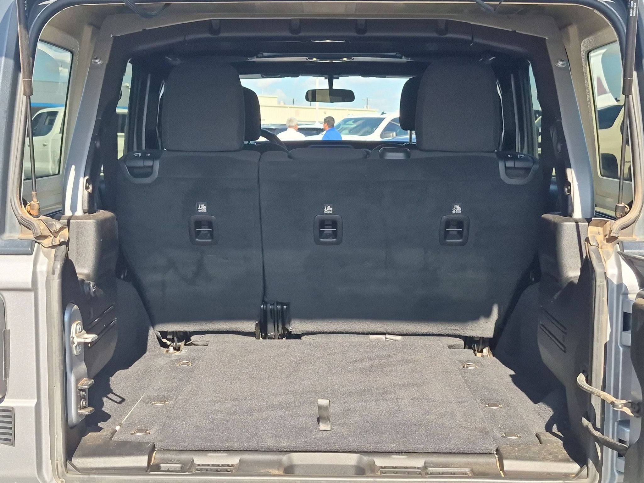 Used 2020 Jeep Wrangler Unlimited Sport S AWD/4WD image 25