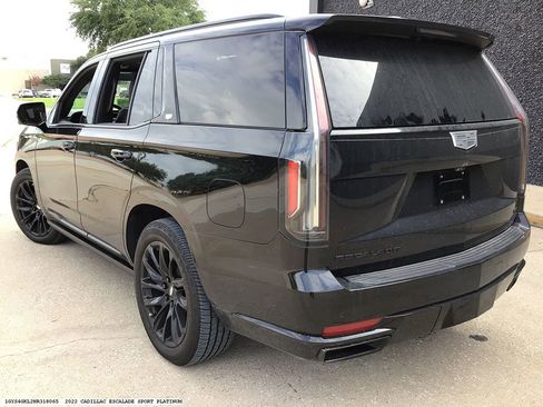 Used 2022 Cadillac Escalade Sport Platinum w/ LPO, ONYX Package AWD/4WD image 6