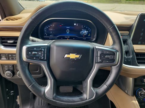Used 2023 Chevrolet Tahoe Premier AWD/4WD image 22