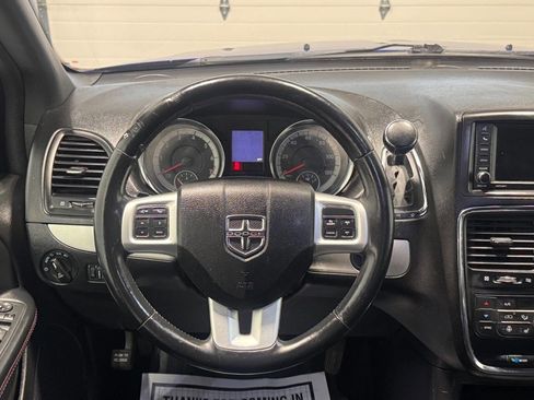 Used 2019 Dodge Grand Caravan GT image 25