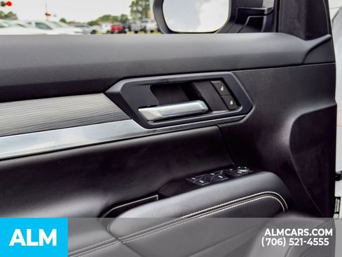 Used 2025 GMC Terrain Elevation AWD/4WD image 12