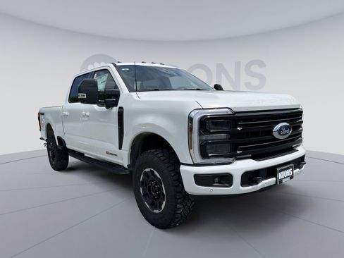 New 2025 Ford F250 Platinum w/ Tremor Off-Road Package image 10
