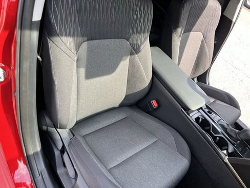 Used 2025 Toyota Camry LE w/ Convenience Package image 28