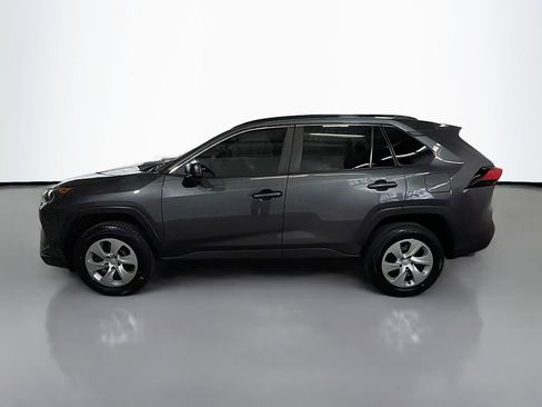 Used 2019 Toyota RAV4 LE image 4