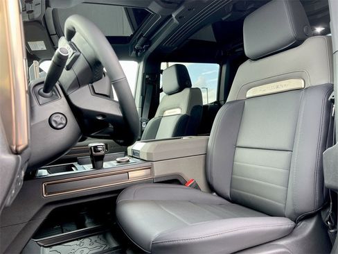 New 2025 GMC Hummer EV 2X w/ LPO, Dark Essentials Package image 17