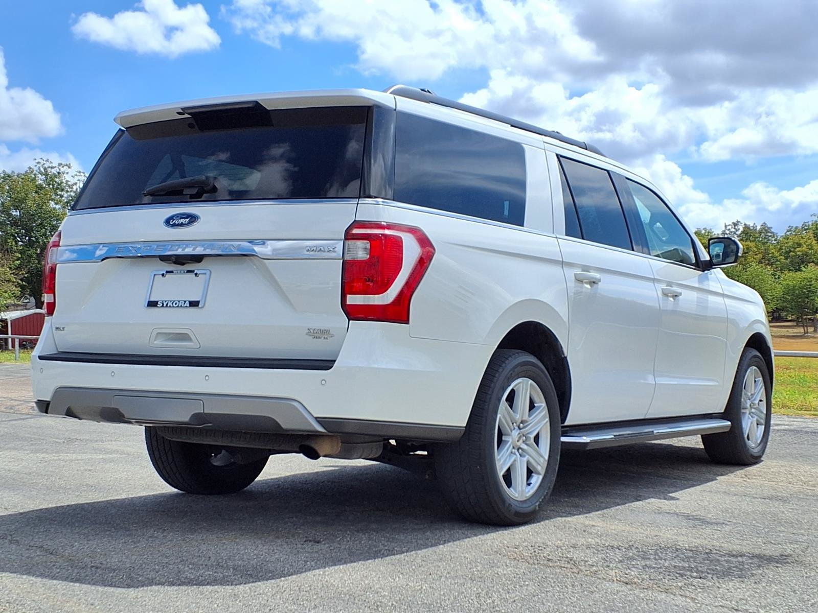 Used 2020 Ford Expedition Max XLT w/ Equipment Group 202A RWD image 5