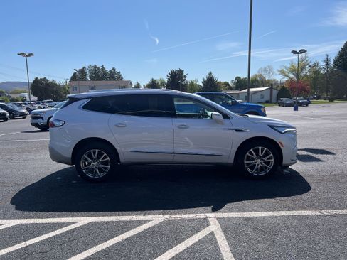 Used 2022 Buick Enclave Premium w/ Experience Buick Package AWD/4WD image 7