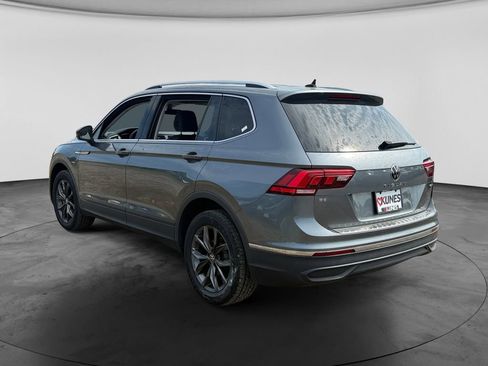 Used 2023 Volkswagen Tiguan SE AWD/4WD image 7