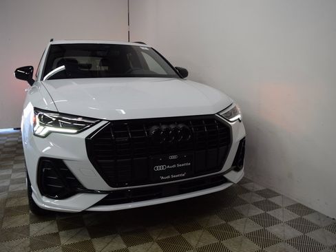 New 2025 Audi Q3 2.0T Premium Plus image 3