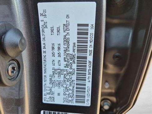 Used 2022 Toyota Tacoma TRD Off-Road w/ Technology Package AWD/4WD image 22