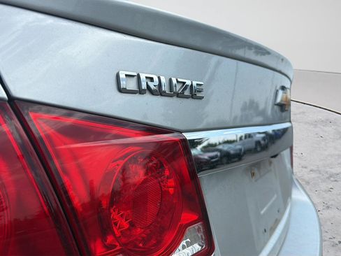 Used 2014 Chevrolet Cruze LTZ w/ RS Package FWD image 28