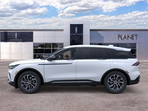 New 2026 Lincoln Nautilus Premier w/ Equipment Group 102A AWD/4WD image 3