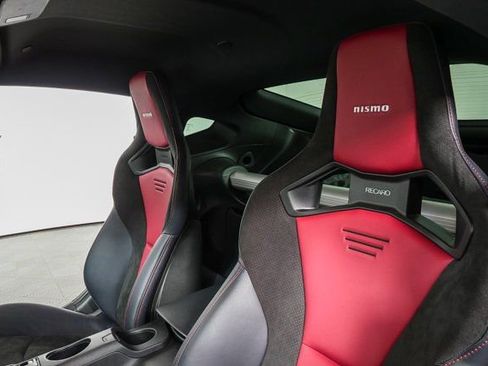 Used 2025 Nissan Z NISMO w/ Floor Mat Package RWD image 2