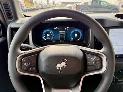 New 2025 Ford Bronco 4-Door image 21