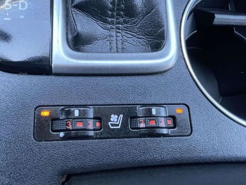 Used 2018 Toyota Highlander Limited AWD/4WD image 38