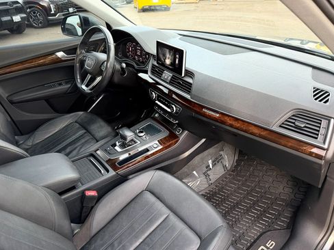 Used 2019 Audi Q5 2.0T Premium Plus w/ Premium Plus Package AWD/4WD image 21