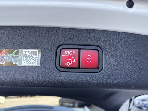 Certified 2026 Mercedes-Benz GLC 300 image 13