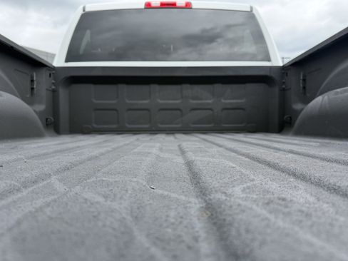 Used 2022 RAM 2500 Tradesman w/ Chrome Appearance Group AWD/4WD image 14