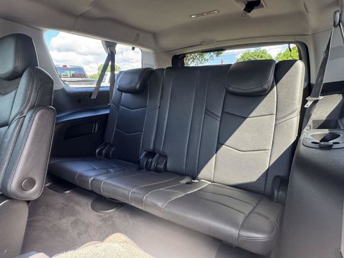 Used 2020 Cadillac Escalade ESV Luxury AWD/4WD image 39