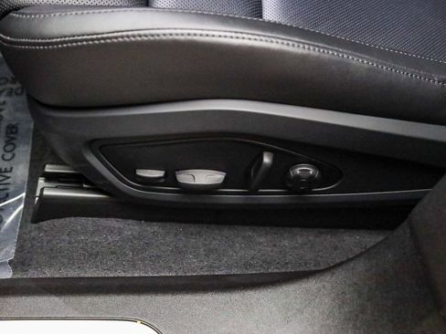 Certified 2025 Porsche Taycan image 24