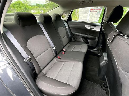 Used 2023 Kia Forte LXS w/ LXS Technology Package FWD image 24