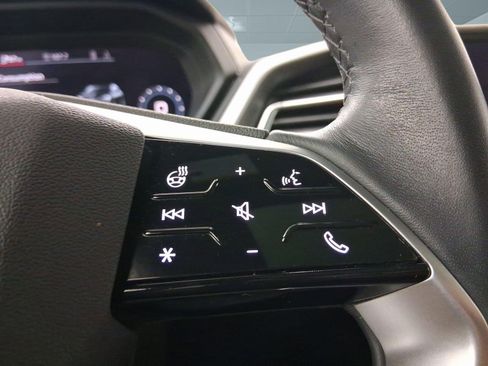 Certified 2023 Audi Q4 e-tron Prestige image 20