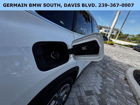 Certified 2023 BMW X1 xDrive28i w/ Convenience Package image 9