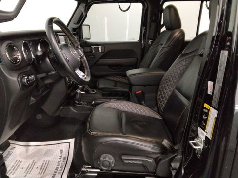 Used 2021 Jeep Gladiator Overland image 32