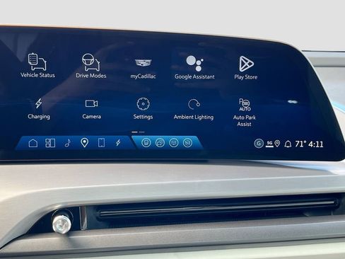 New 2026 Cadillac Vistiq Luxury image 15