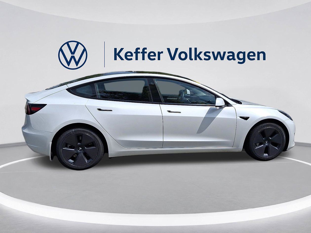 Used 2023 Tesla Model 3 Standard Range RWD image 7