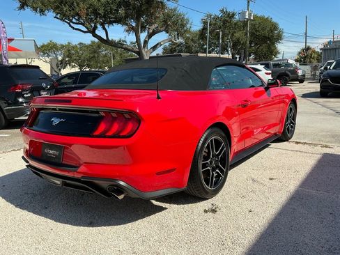 Used 2018 Ford Mustang Premium image 5
