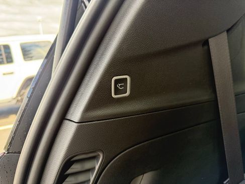 New 2026 Chrysler Pacifica Select FWD image 53