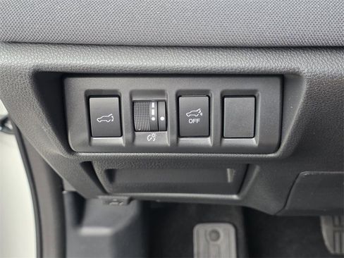 Certified 2025 Subaru Outback Premium image 26