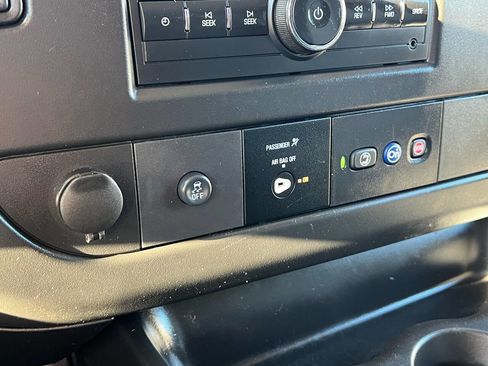 Used 2020 GMC Savana 2500 w/ Driver Convenience Package image 21