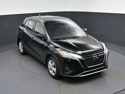 Used 2024 Nissan Kicks S FWD image 1
