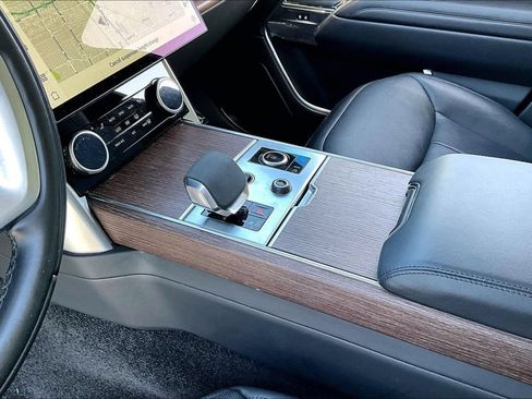 Certified 2023 Land Rover Range Rover SE AWD/4WD image 17