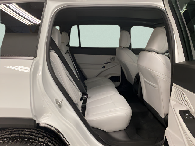 Used 2026 Jeep Cherokee Limited AWD/4WD image 26