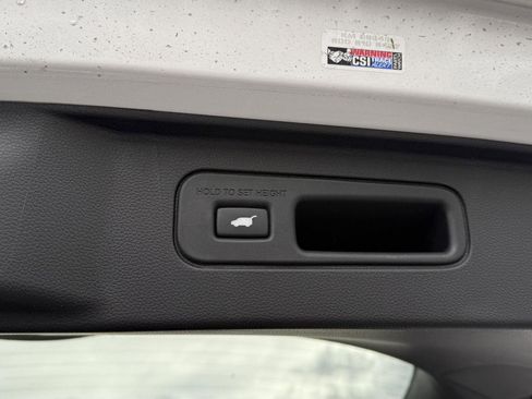 Certified 2025 Honda Pilot TrailSport image 9