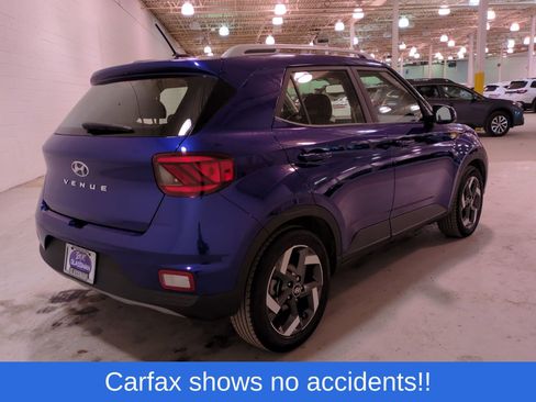 Certified 2025 Hyundai Venue SEL FWD image 3
