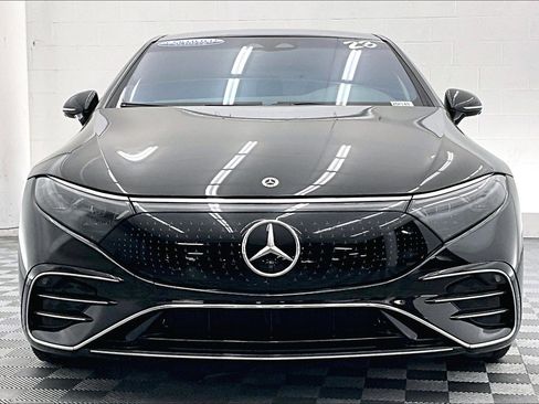 Certified 2023 Mercedes-Benz EQS 580 4MATIC Sedan image 2