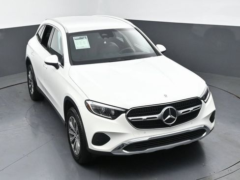 Used 2024 Mercedes-Benz GLC 300 4MATIC image 44