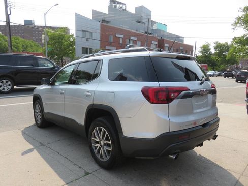 Used 2017 GMC Acadia SLE w/ Driver Alert Package I image 4