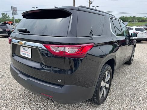 Used 2020 Chevrolet Traverse LT w/ LT Premium Package AWD/4WD image 6